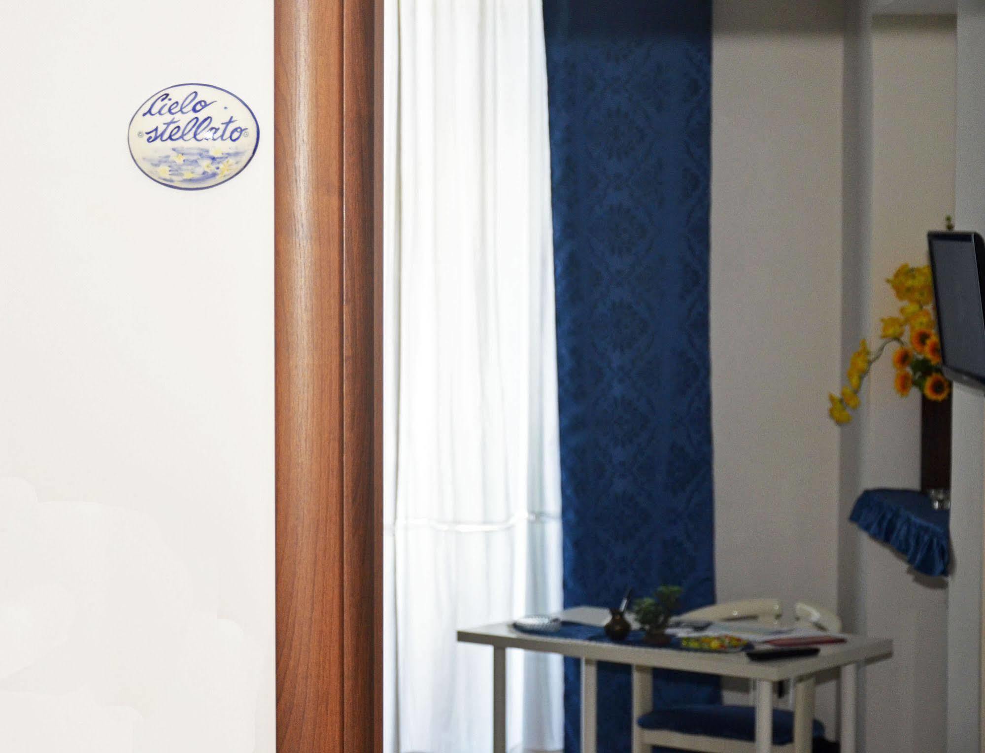 Bed & Breakfast A Castel Capuano Naples Extérieur photo