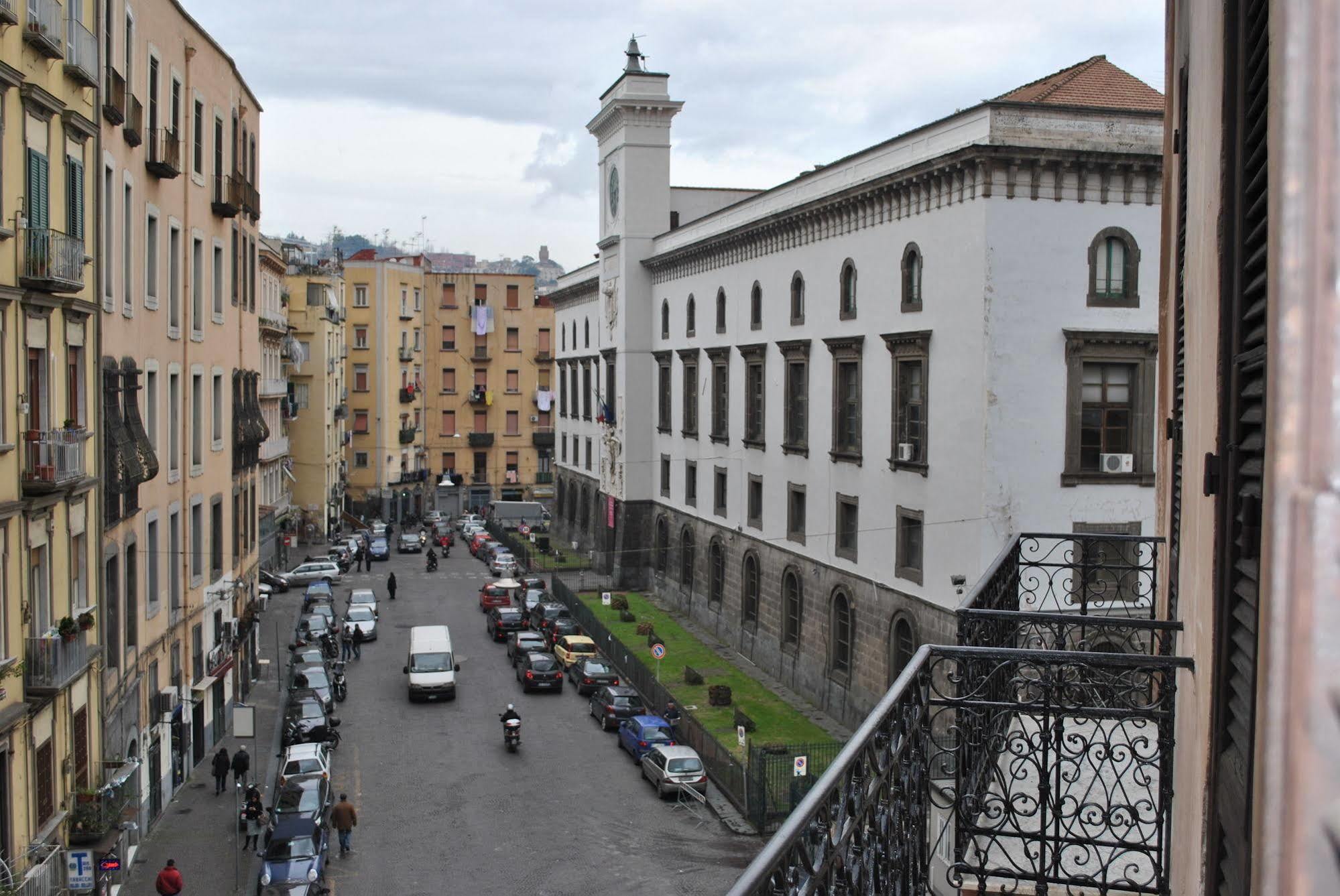 Bed & Breakfast A Castel Capuano Naples Extérieur photo