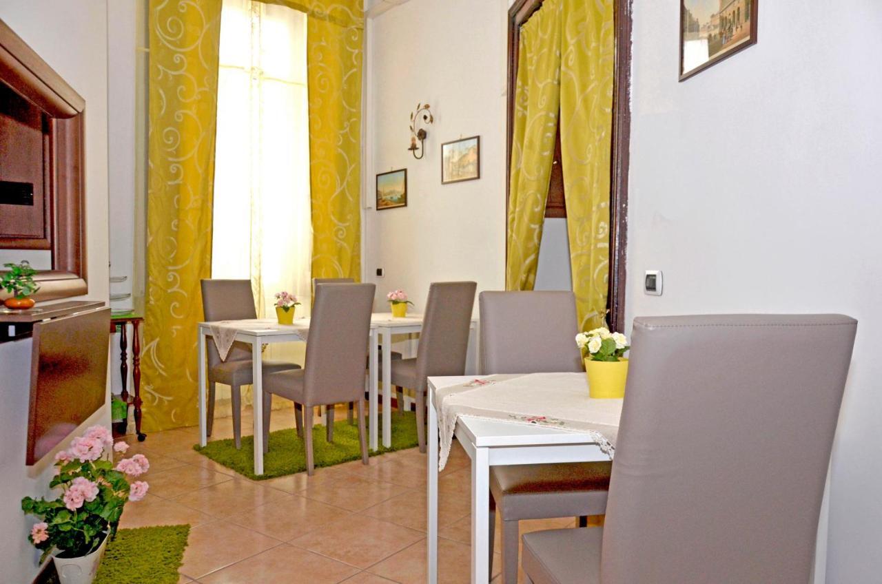 Bed & Breakfast A Castel Capuano Naples Extérieur photo